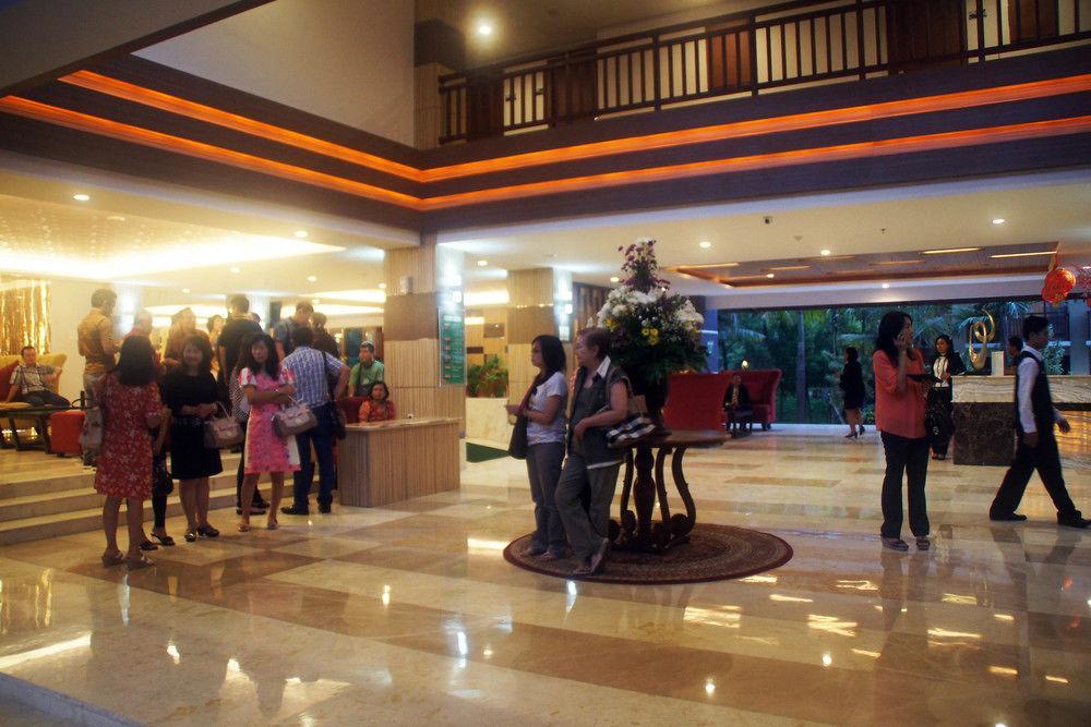 Grand Hap Solo Hotel Luaran gambar
