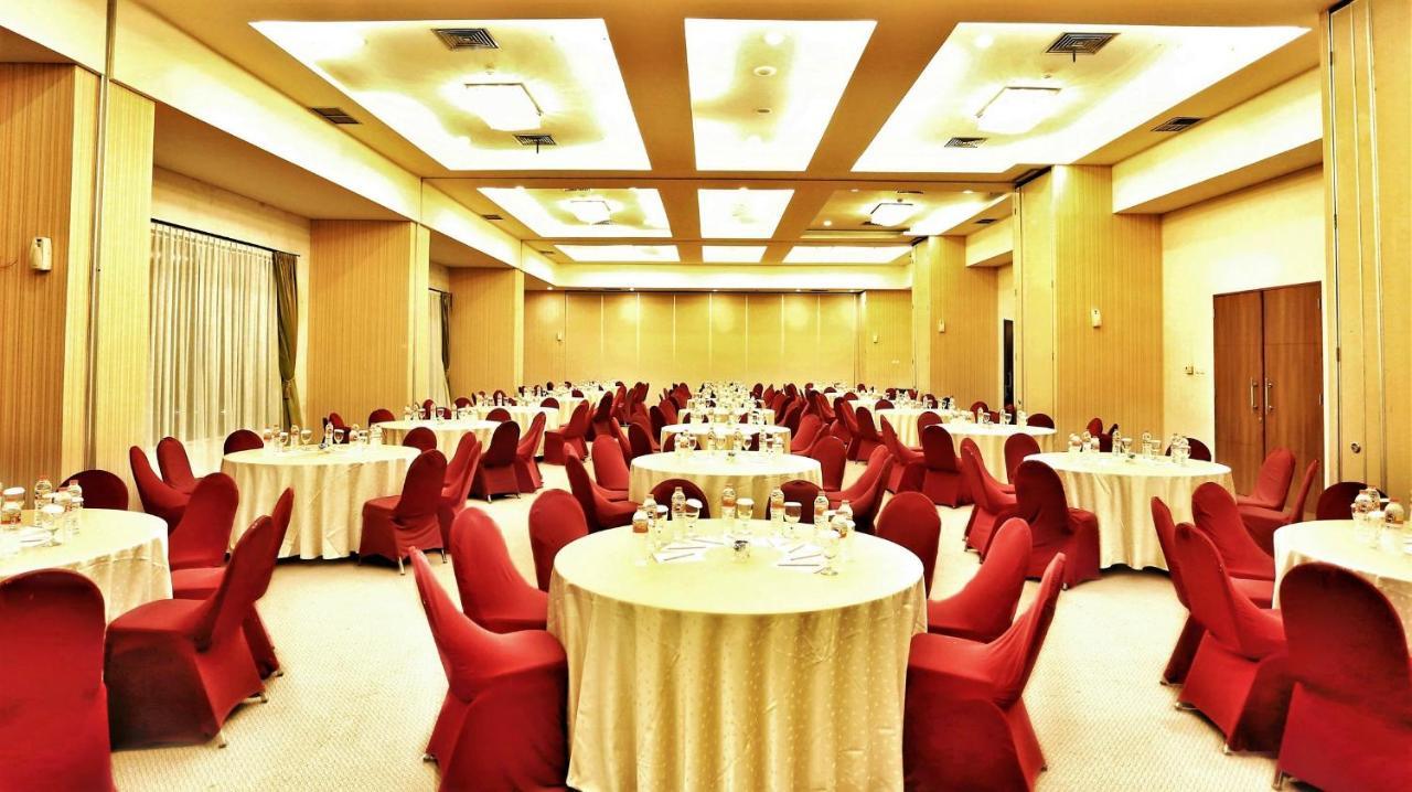Grand Hap Solo Hotel Luaran gambar