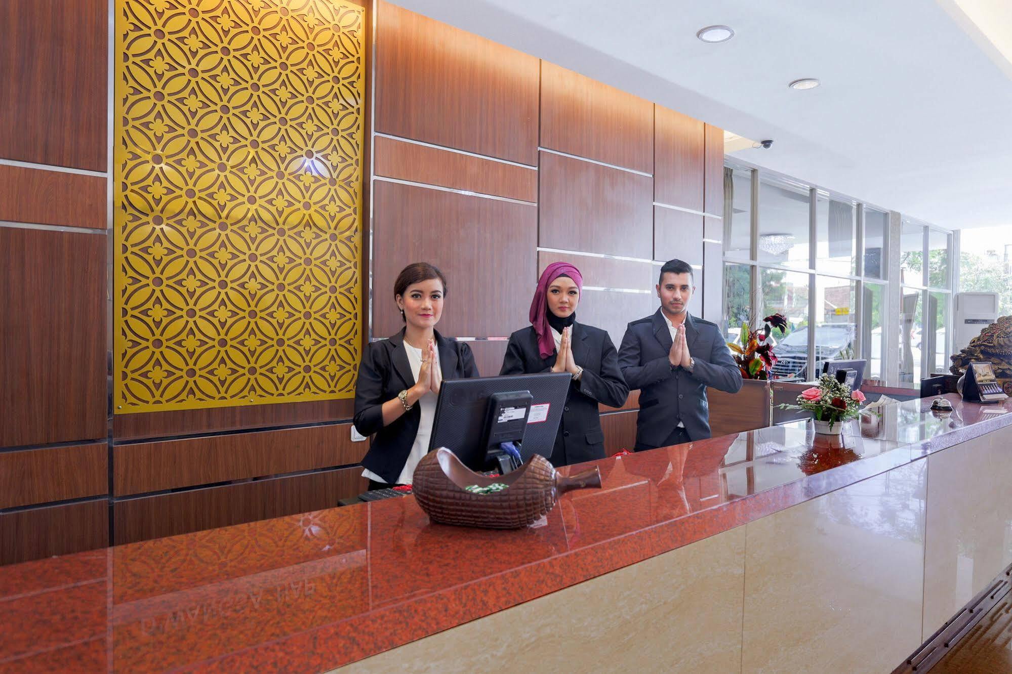 Grand Hap Solo Hotel Luaran gambar